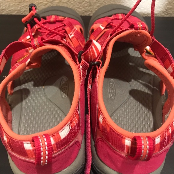 Coral orange/Pink Keen Hiking Sandals. Sz 6 - Picture 5 of 6